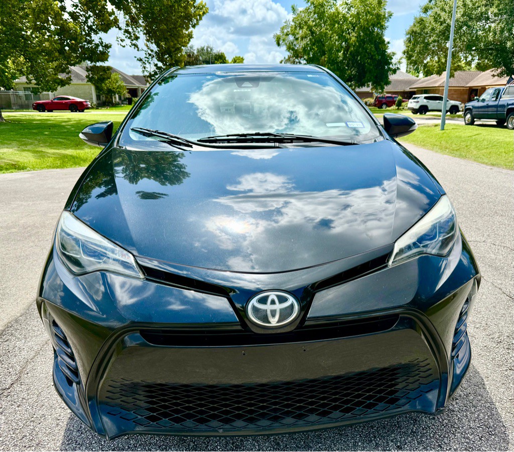 2017 Toyota Corolla Image 2