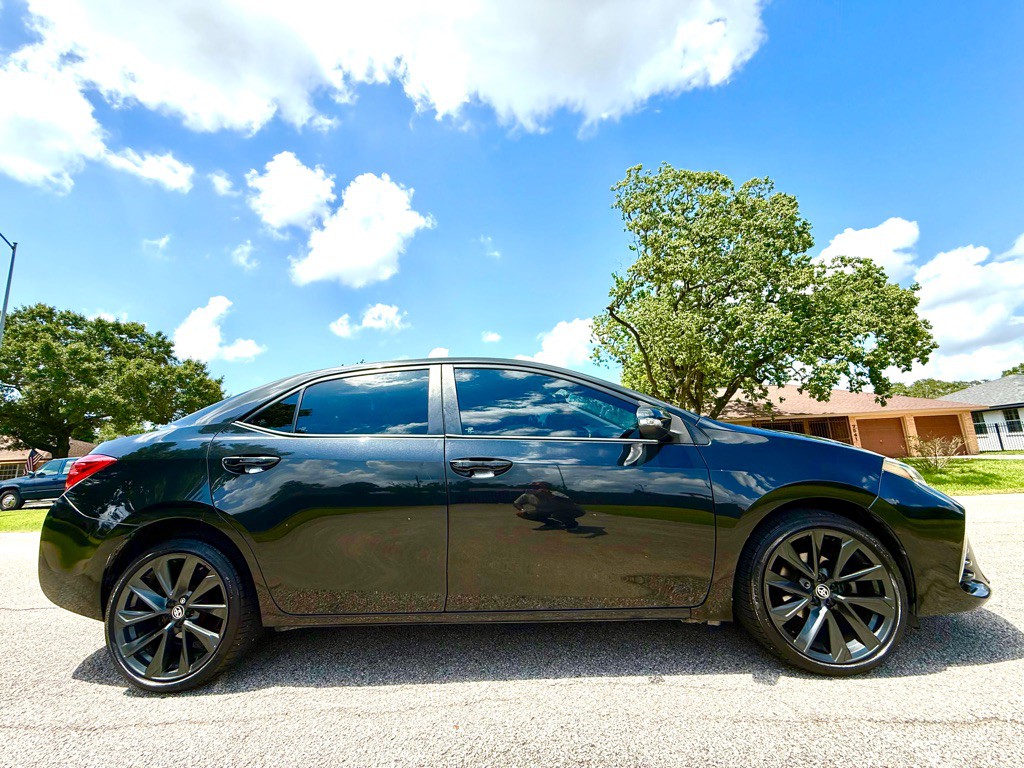 2017 Toyota Corolla Image 4