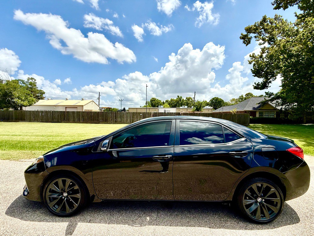 2017 Toyota Corolla Image 7
