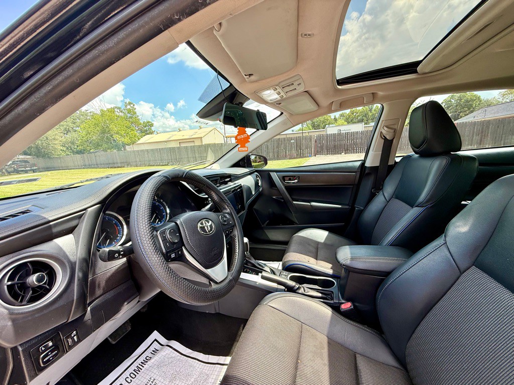 2017 Toyota Corolla Image 8