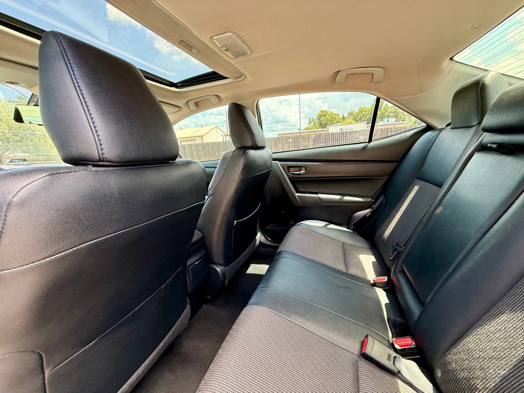 2017 Toyota Corolla Image 9