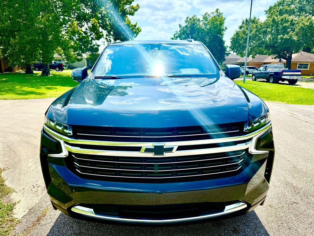 2021 Chevrolet Tahoe Image 2