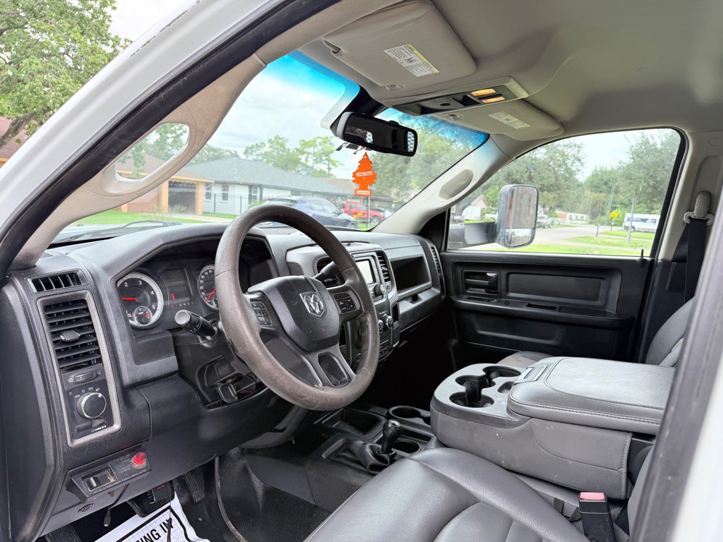 2014 RAM 4500 Image 9