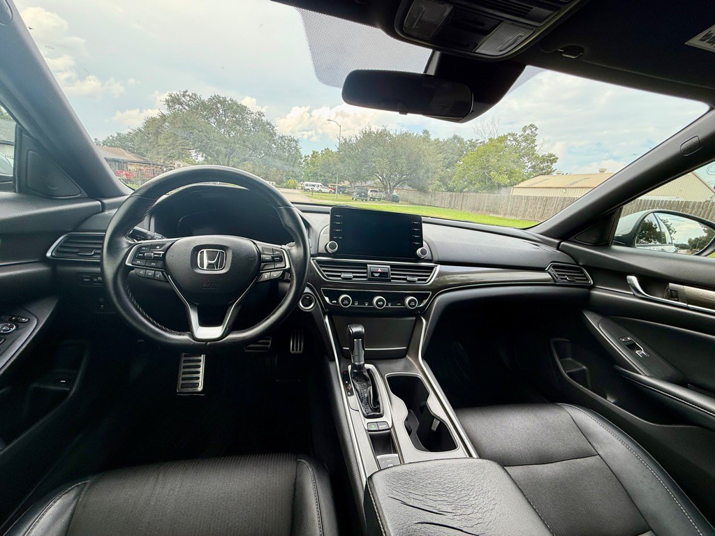 2018 Honda Accord Image 11