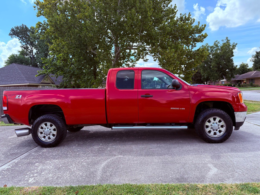 2011 GMC Sierra Image 4