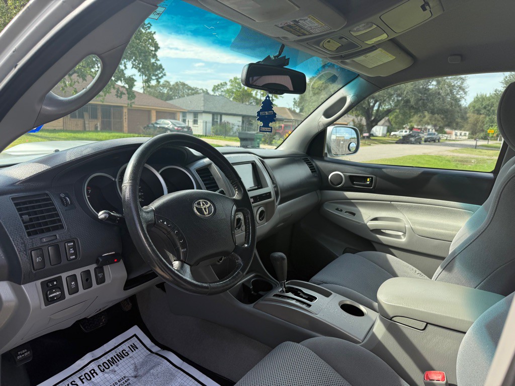 2010 Toyota Tacoma Image 9