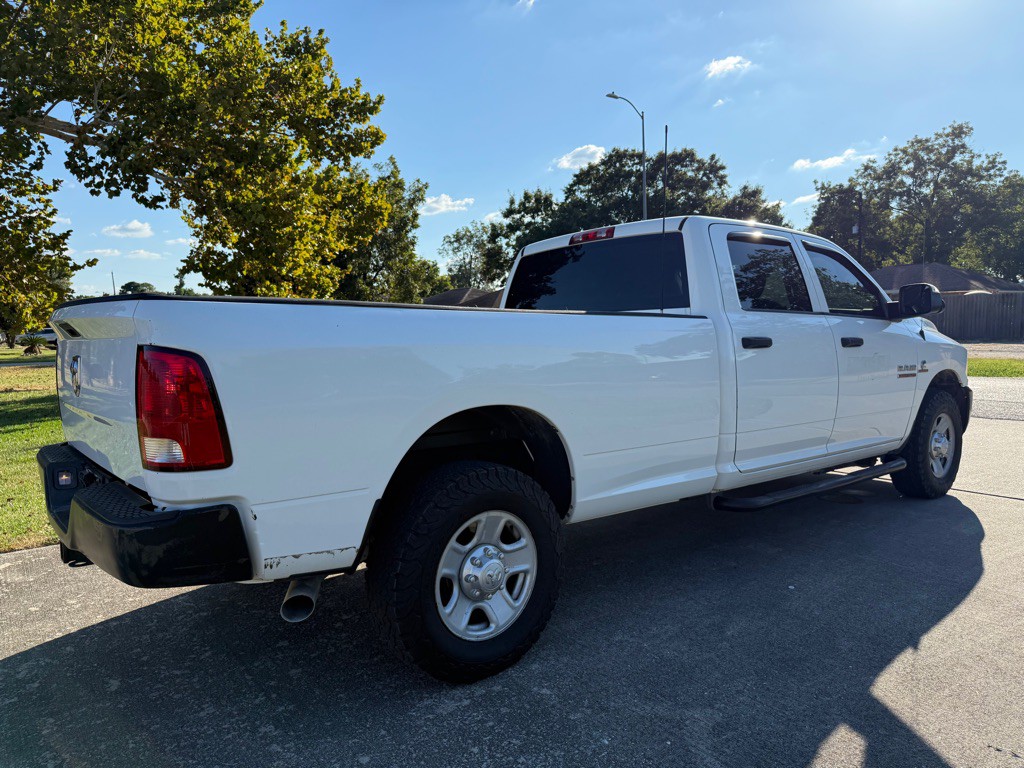 2014 RAM 3500 Image 5