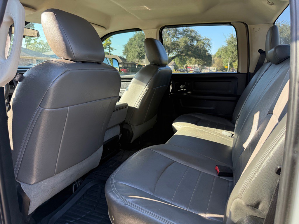 2014 RAM 3500 Image 10