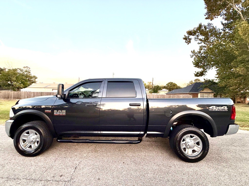 2017 RAM 2500 Image 8