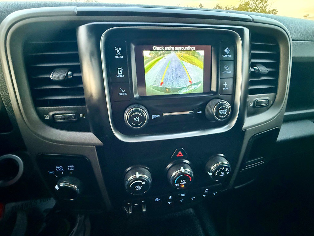 2017 RAM 2500 Image 12