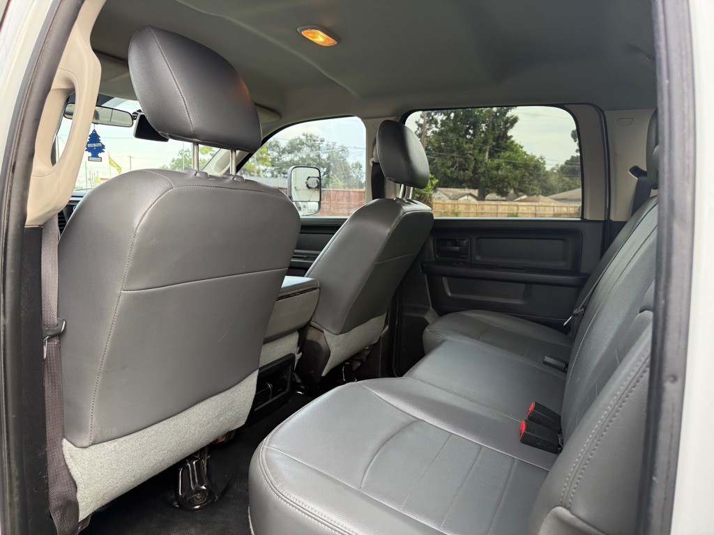 2015 RAM 4500 Image 9
