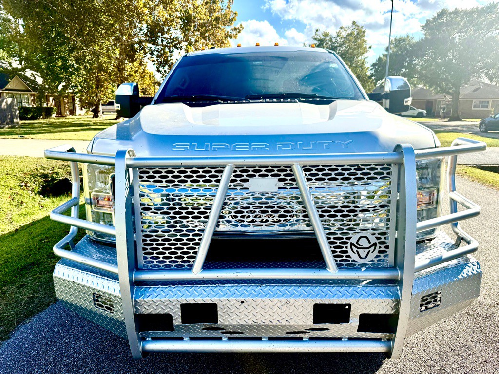 2017 Ford F-250 Image 3