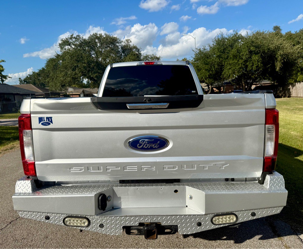 2017 Ford F-250 Image 6
