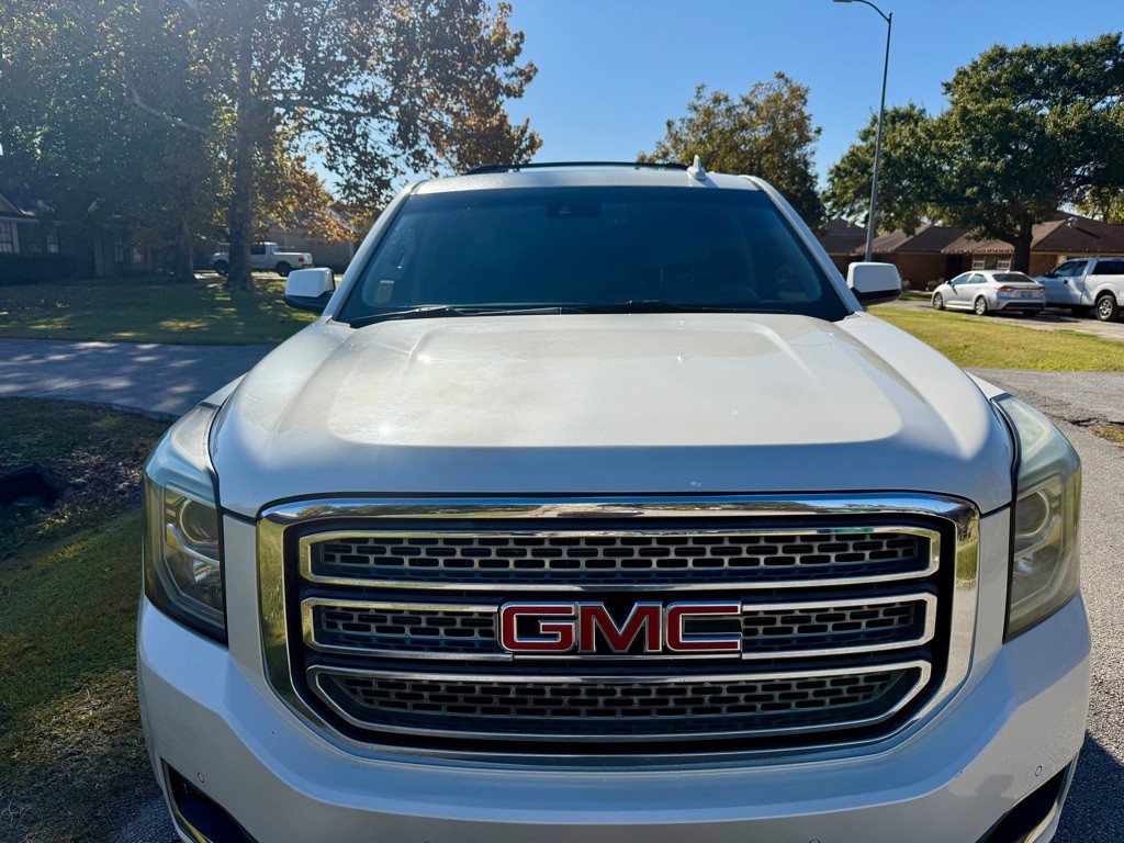 2015 GMC Yukon Image 2