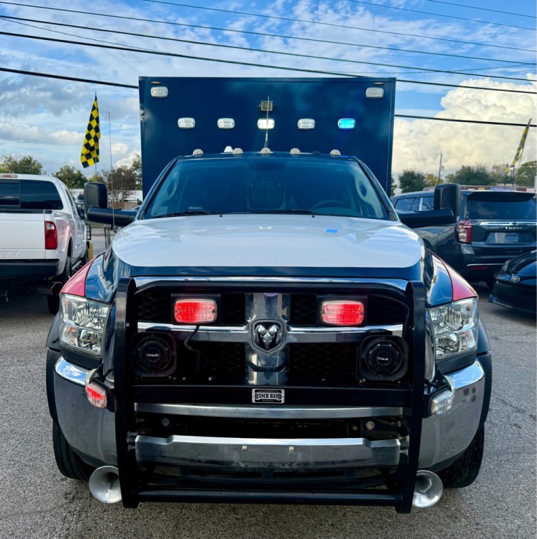 2016 RAM 4500 Image 2