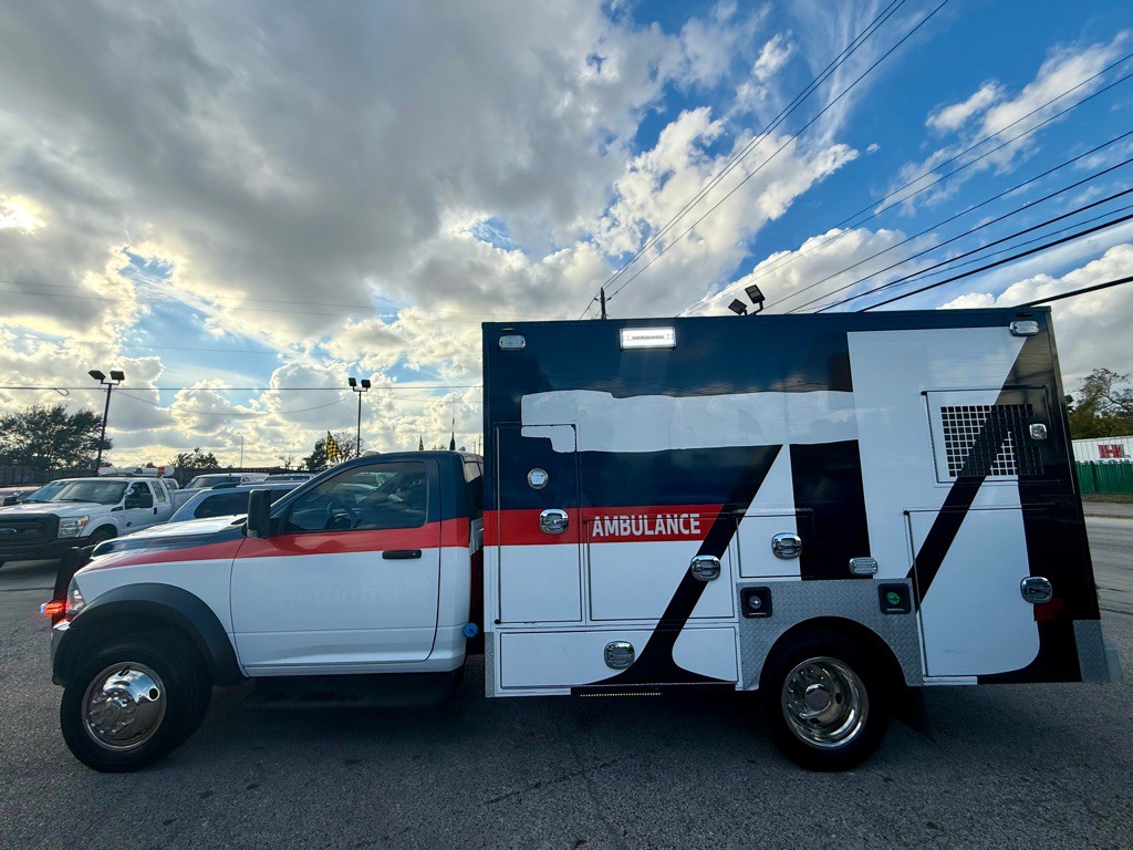 2016 RAM 4500 Image 7