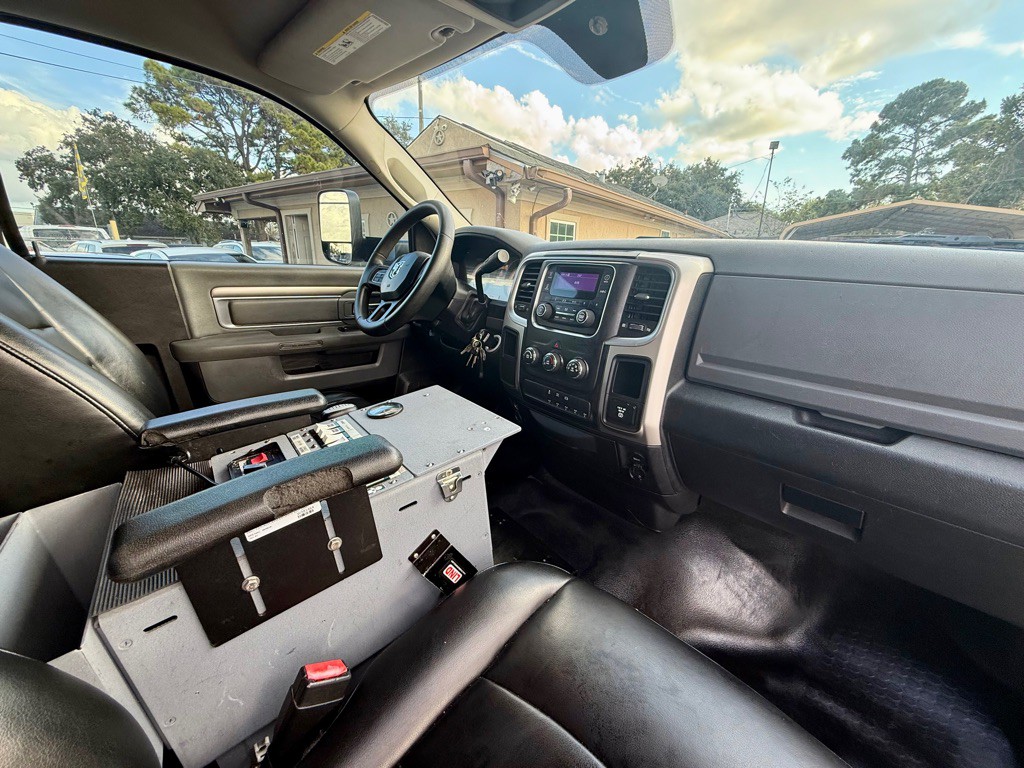 2016 RAM 4500 Image 10