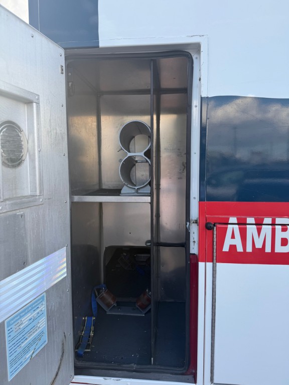 2016 RAM 4500 Image 11