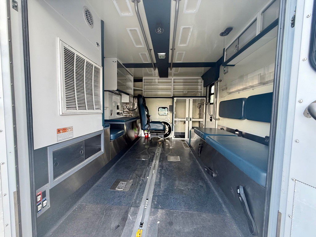 2016 RAM 4500 Image 17