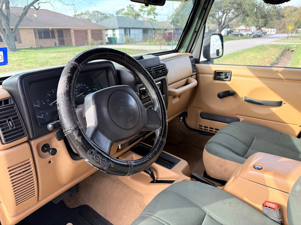 1997 Jeep Wrangler Image 9