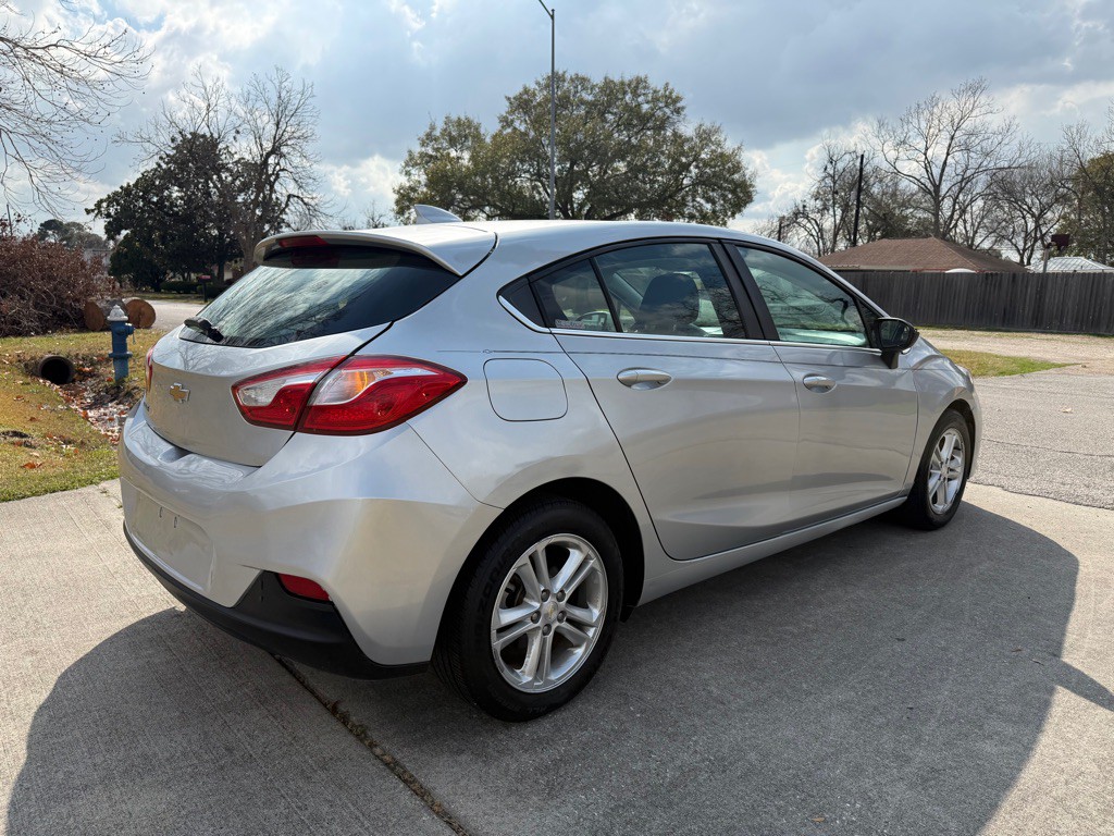 2017 Chevrolet Cruze Image 5