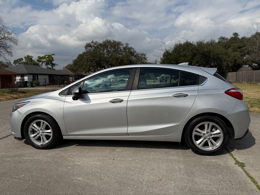 2017 Chevrolet Cruze Image 8