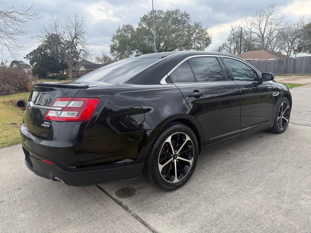 2016 Ford Taurus Image 5