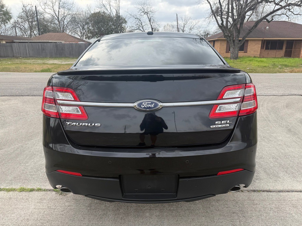 2016 Ford Taurus Image 6