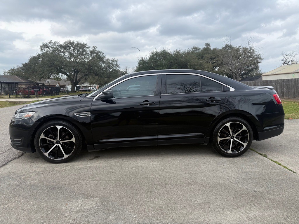 2016 Ford Taurus Image 8
