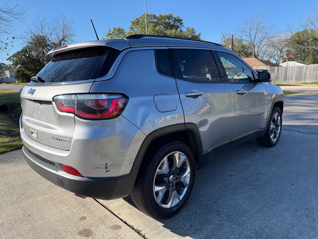 2018 Jeep Compass Image 3
