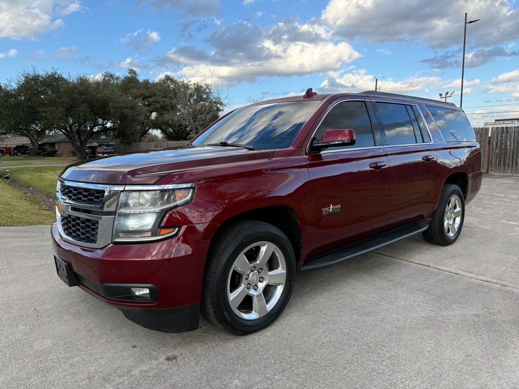 2016 Chevrolet Suburban Image 1