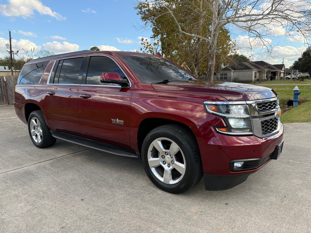 2016 Chevrolet Suburban Image 3