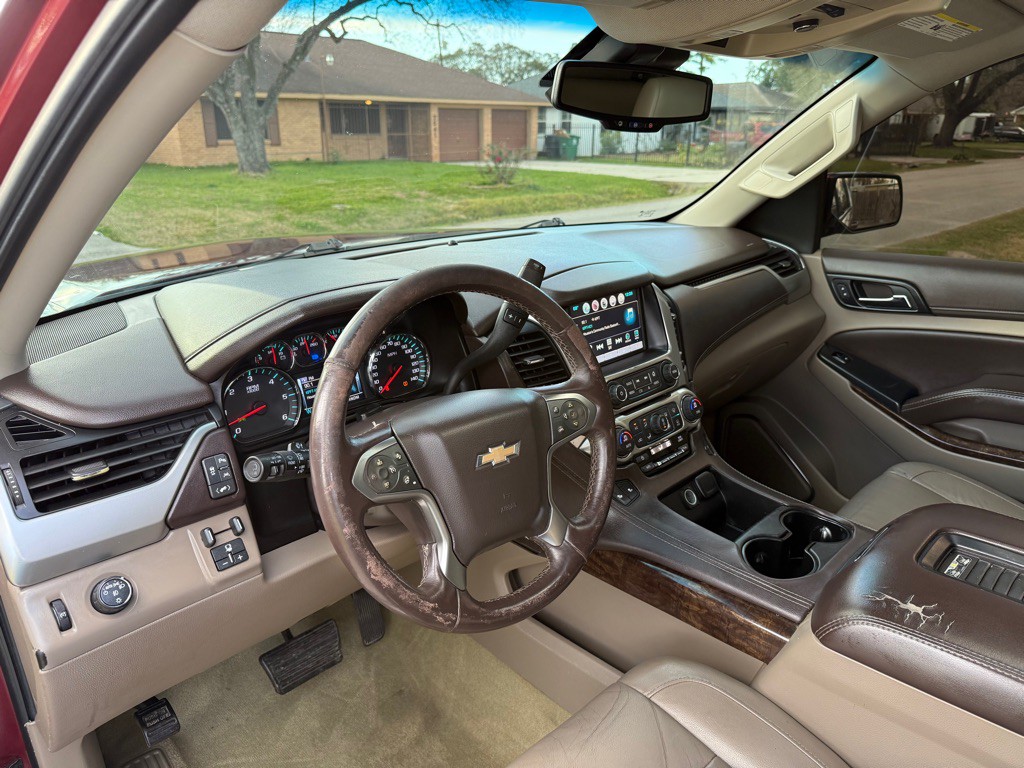 2016 Chevrolet Suburban Image 9