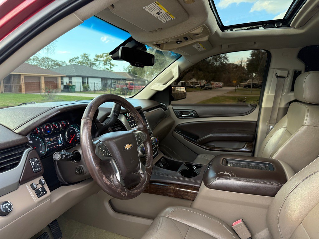 2016 Chevrolet Suburban Image 10