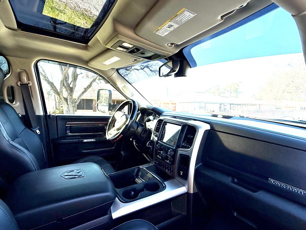 2016 RAM 2500 Image 12