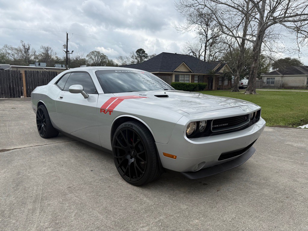 2009 Dodge Challenger Image 1