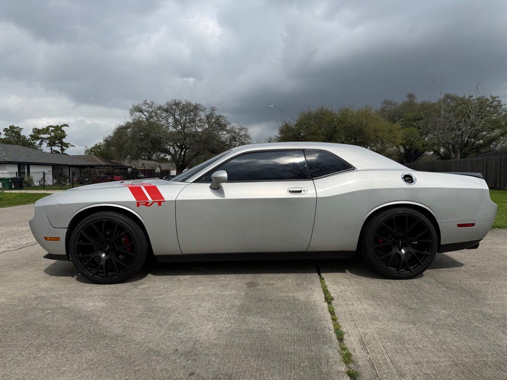 2009 Dodge Challenger Image 4