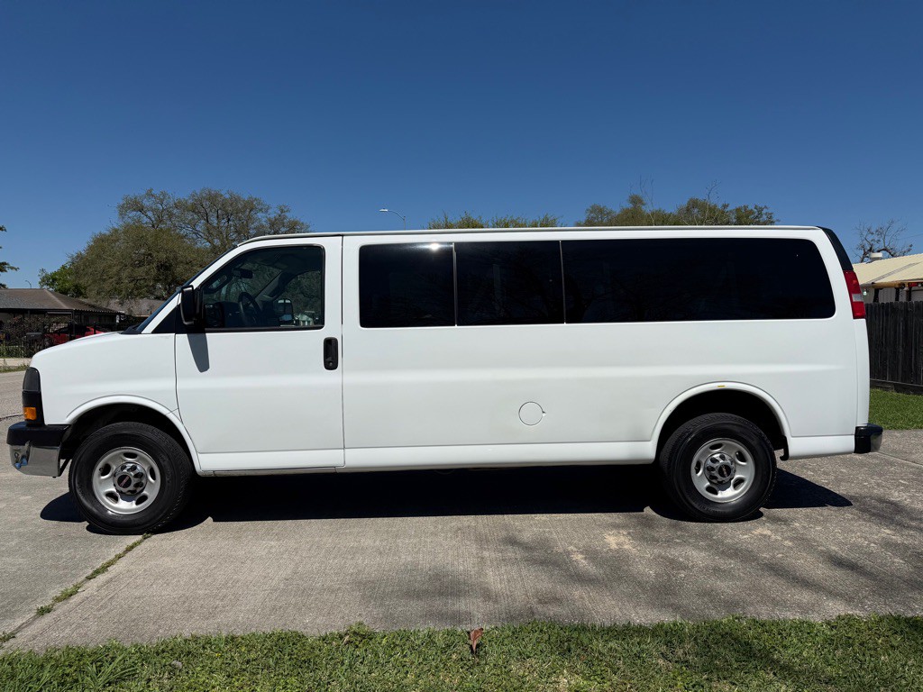 2018 GMC Savana Image 8