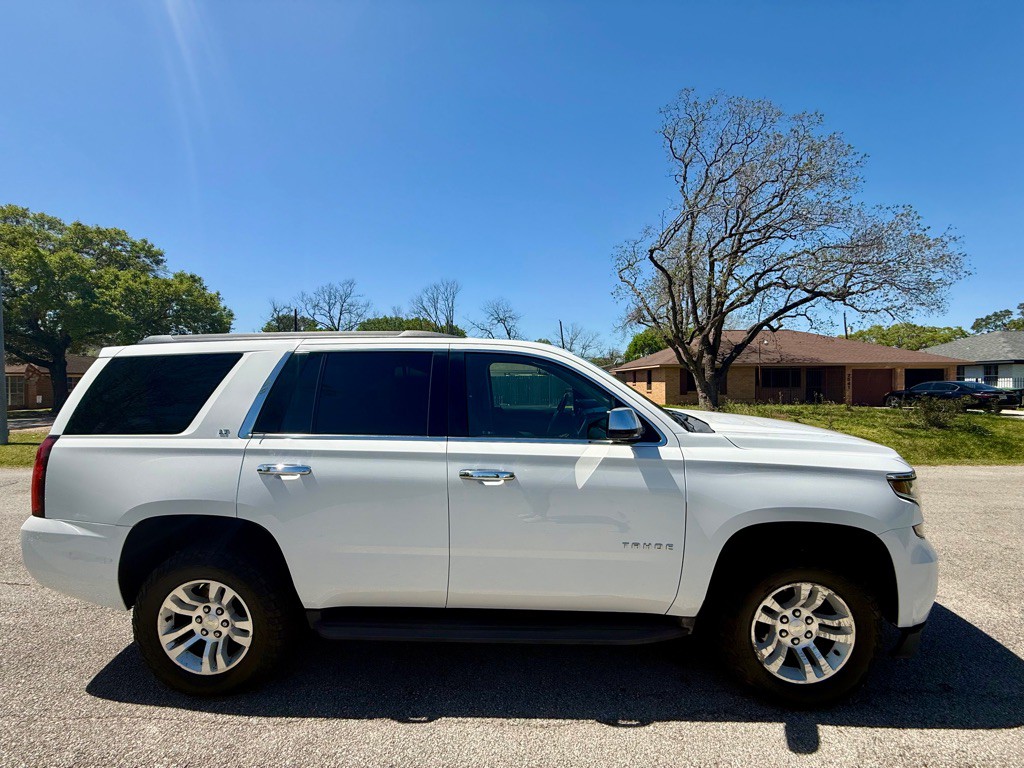 2017 Chevrolet Tahoe Image 4