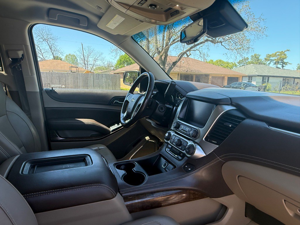 2017 Chevrolet Tahoe Image 12