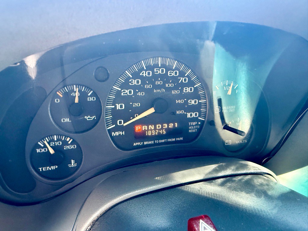 2002 Chevrolet Astro Image 10