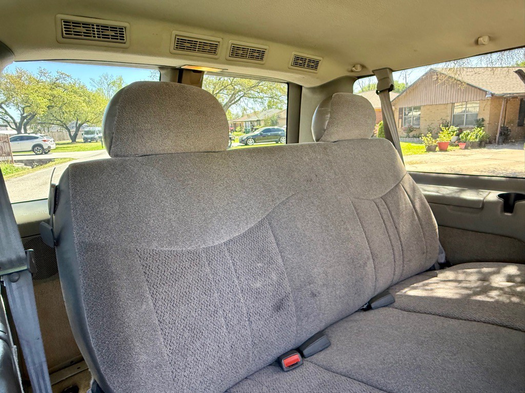 2002 Chevrolet Astro Image 14