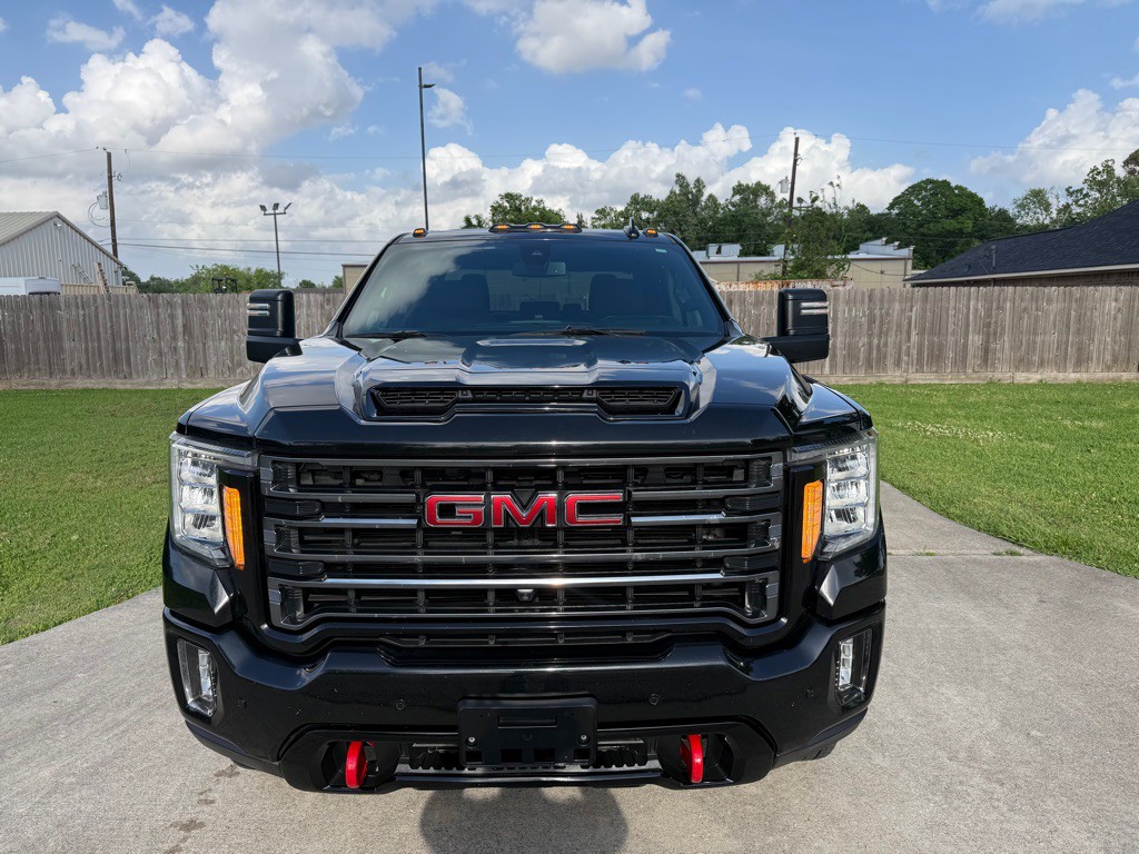 2022 GMC Sierra Image 2