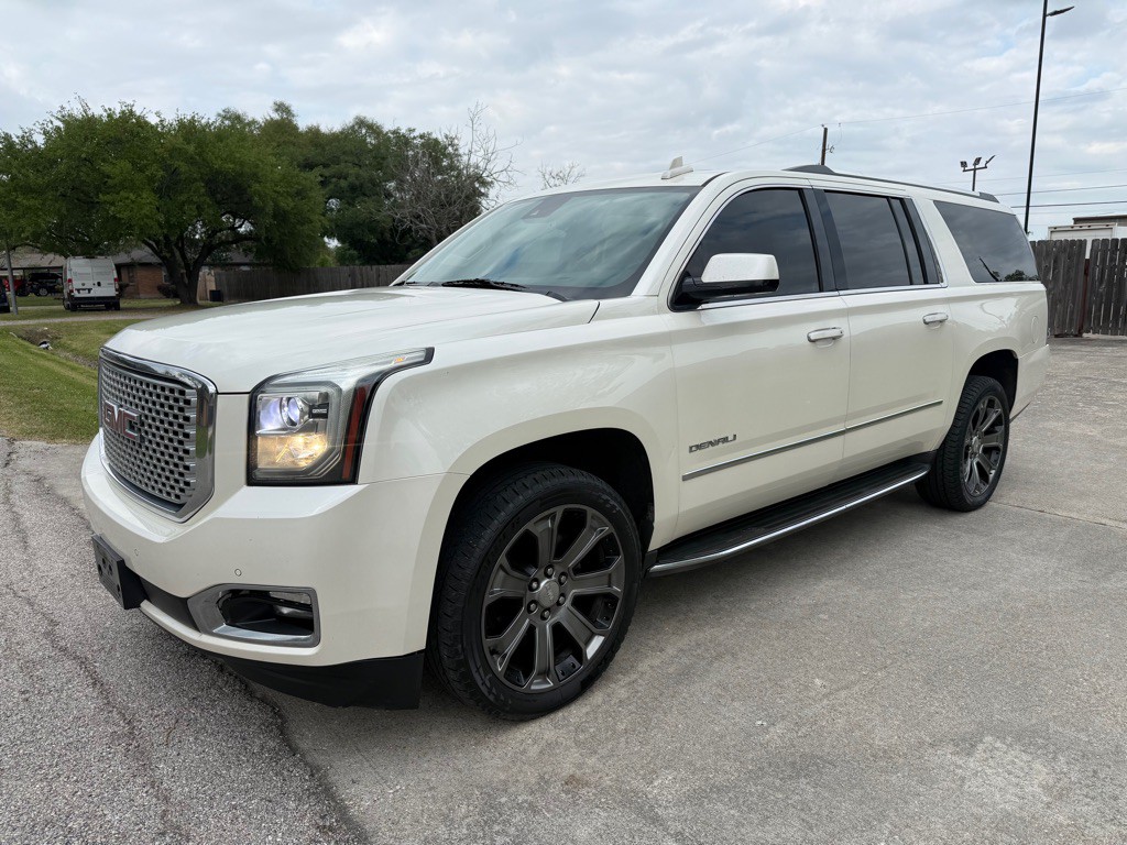 2015 GMC Yukon Image 1