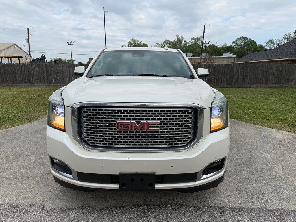 2015 GMC Yukon Image 2