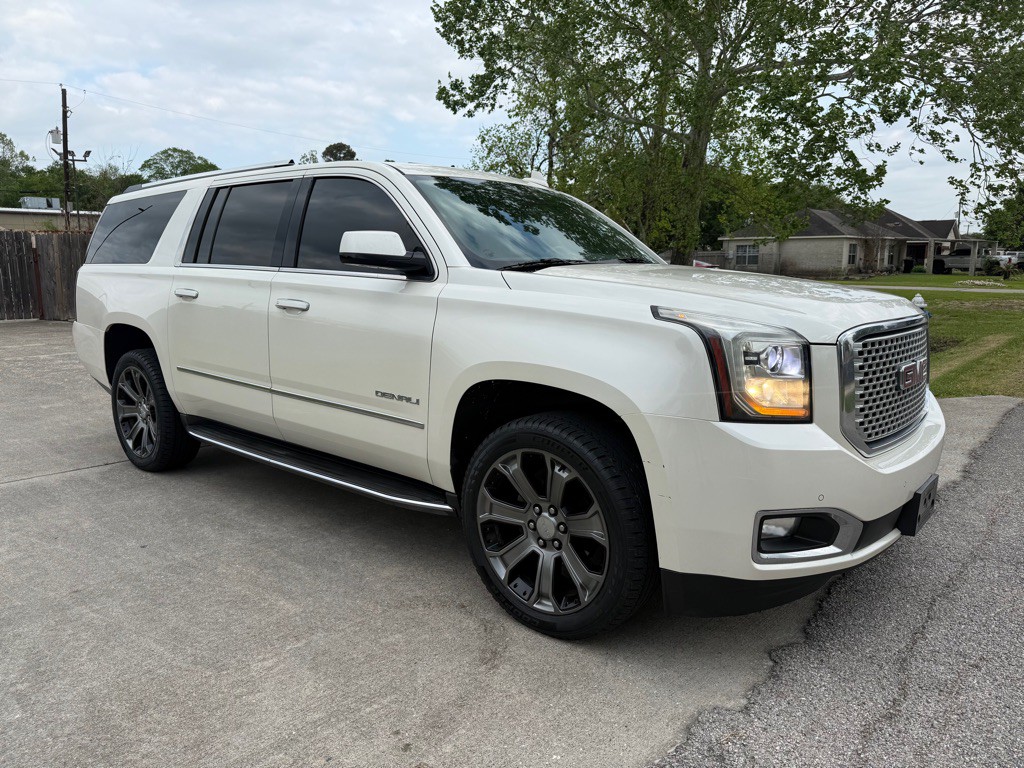 2015 GMC Yukon Image 3
