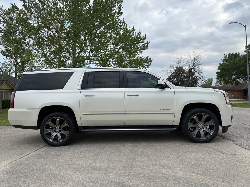 2015 GMC Yukon Image 4