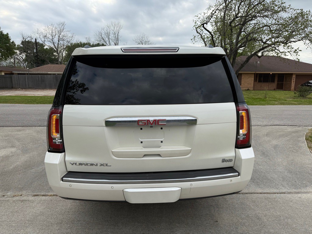 2015 GMC Yukon Image 6