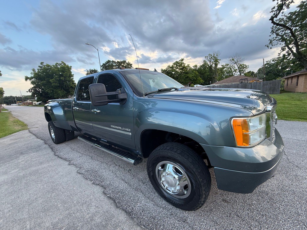 2011 GMC Sierra Image 4