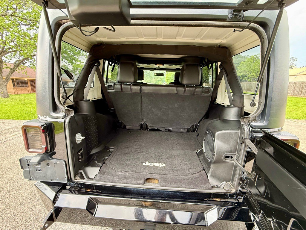 2013 Jeep Wrangler Unlimited Image 10